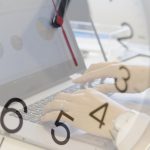 時間がないを敬語で言うと?類語は?より丁寧にお願いをするには?